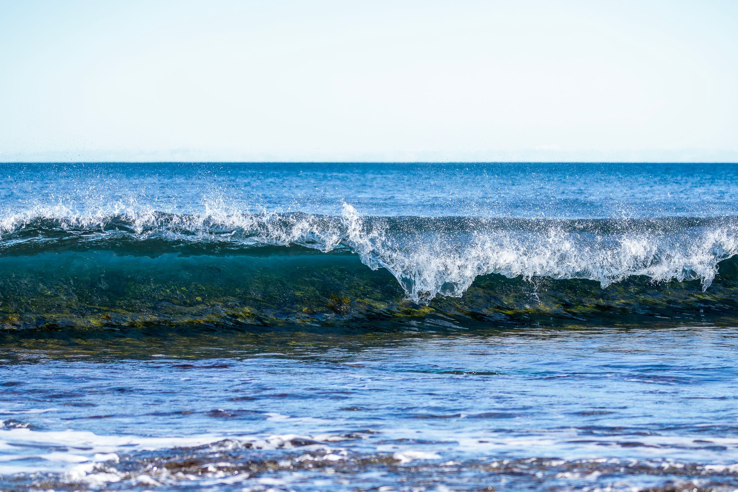 Stunning ocean wave captured at Culburra Beach, New South Wales, showc